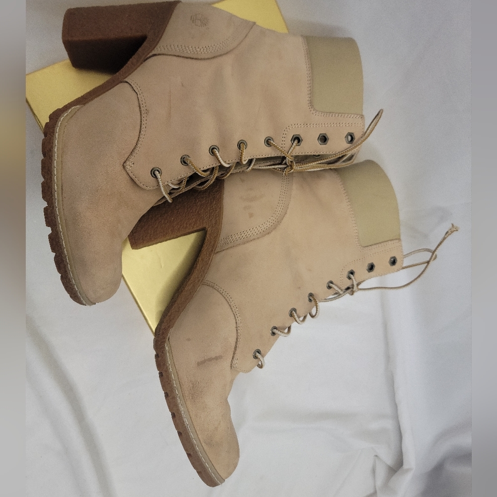 Timberland Women's Camdale Cream Heel Chunky Laceup Boots size 10 - Picture 4 of 8
